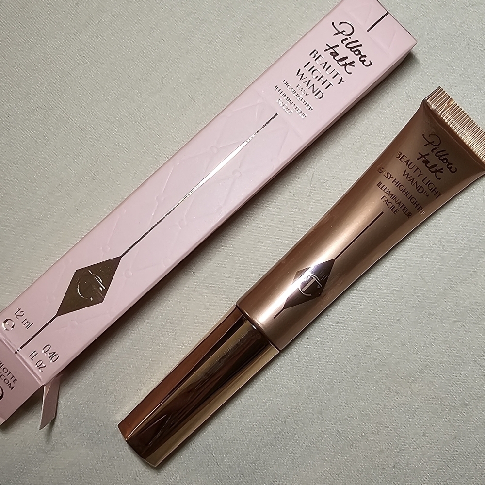 BNIB Charlotte Tilbury Pillow Talk Besuty Light Wand Liquid Highlighter Wand